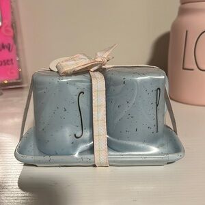 RAE DUNN BLUE SPECKLED SALT & PEPPER SHAKERS